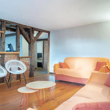 Passage De L'escalier By Interhome Ciboure